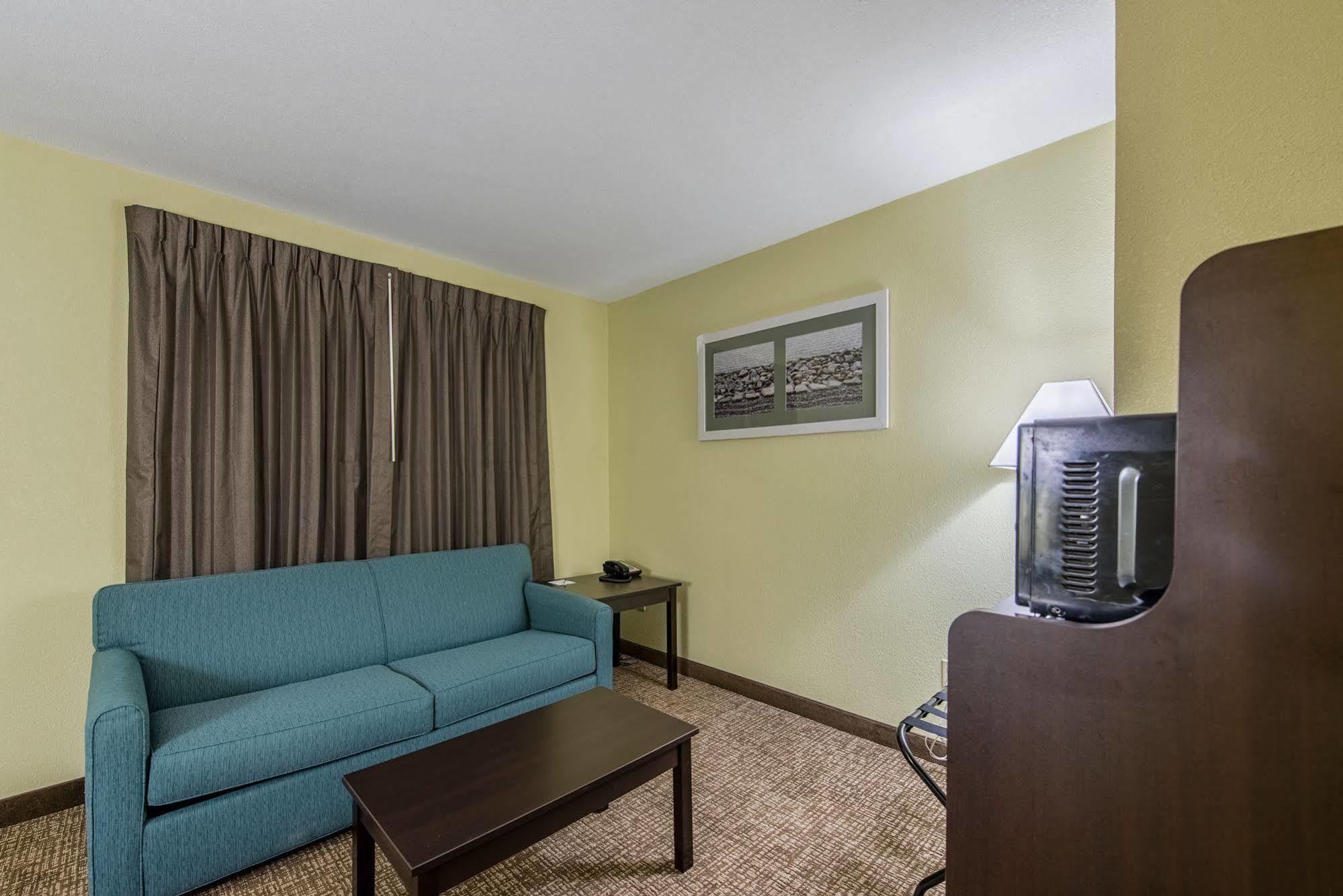 Cardinal Inn & Suites Muncie Eksteriør billede